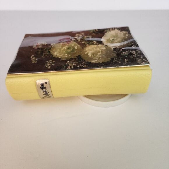 Sentiments Music Book Shaped Music Box Plays Love Makes The World Go Around - Picture 4 of 9